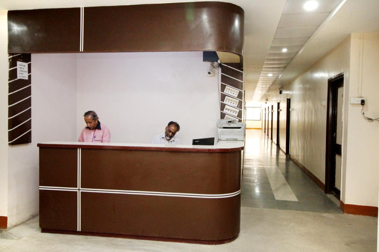 Hotel Gomatgiri Aurangabad  Bagian luar foto