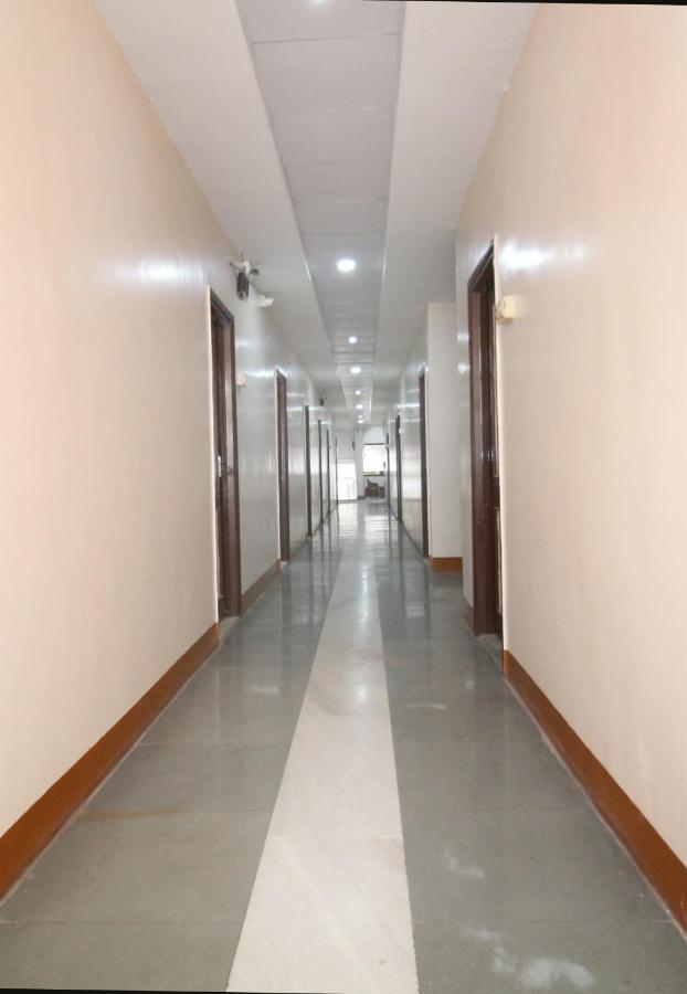 Hotel Gomatgiri Aurangabad  Bagian luar foto